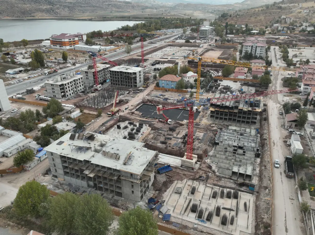 ADIYAMAN GÖLBAŞI 728 ADET KONUT VE 80 ADET TİCARET MERKEZİ
