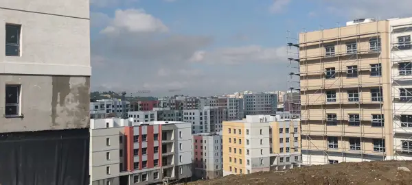 Hatay İli Defne İlçesi 7. Bölge 3. Etap 887 Adet Konut, 1 Adet 5 Dükkanlı Ticaret Merkezi ve 1 Adet Cami İnşaatları ile Altyapı ve Çevre Düzenlemesi İşi